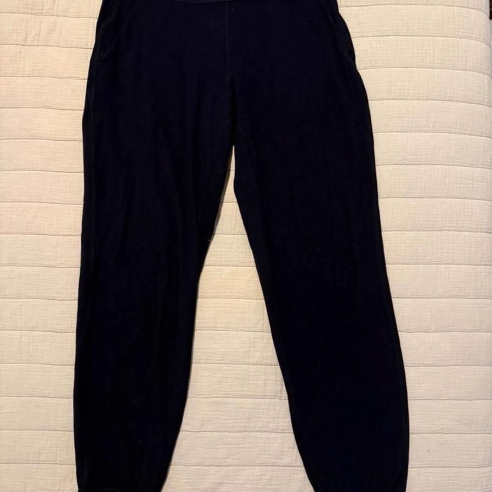 Lululemon Women's Black Joggers-tracksuits